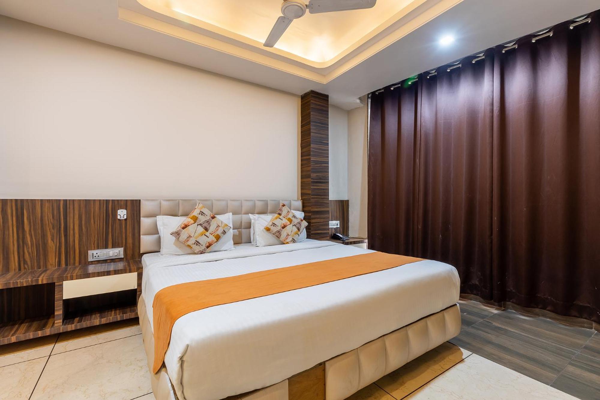Hotel The Bentree Bhopal Esterno foto