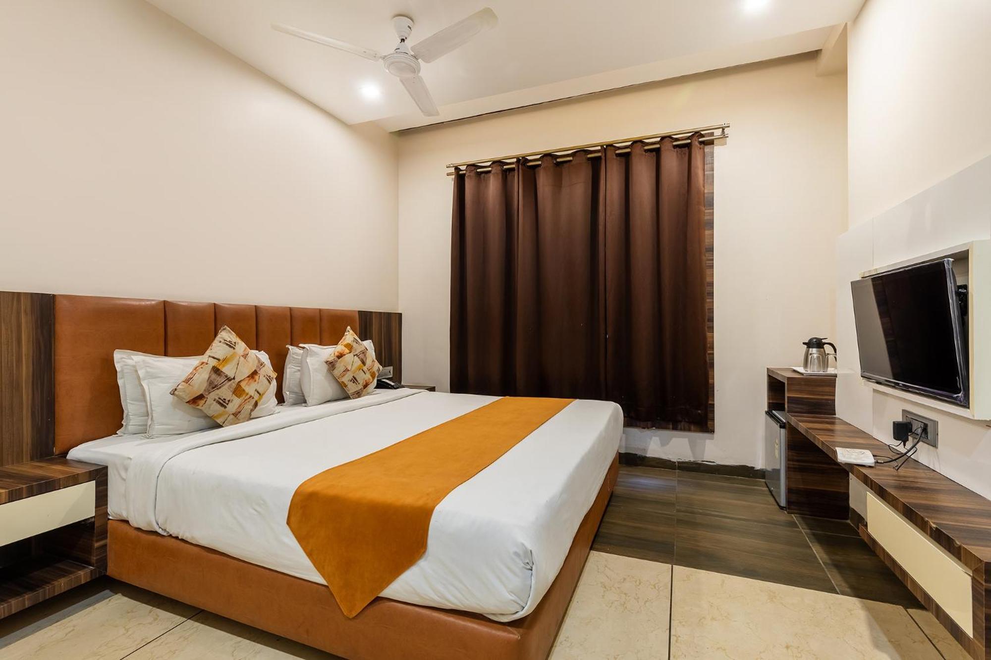 Hotel The Bentree Bhopal Esterno foto