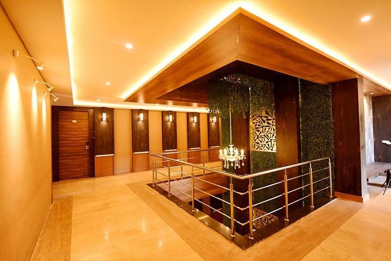 Hotel The Bentree Bhopal Esterno foto