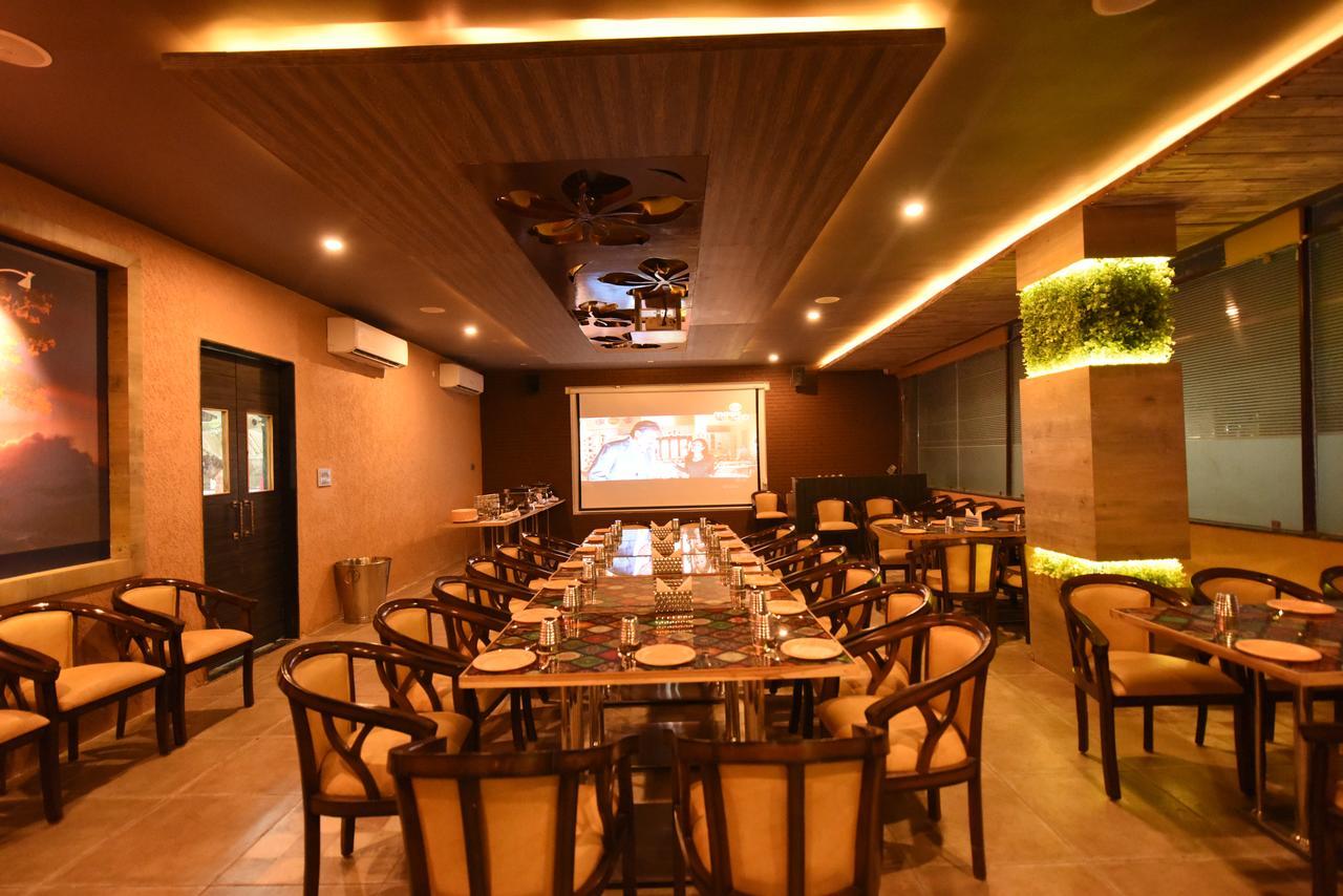 Hotel The Bentree Bhopal Esterno foto