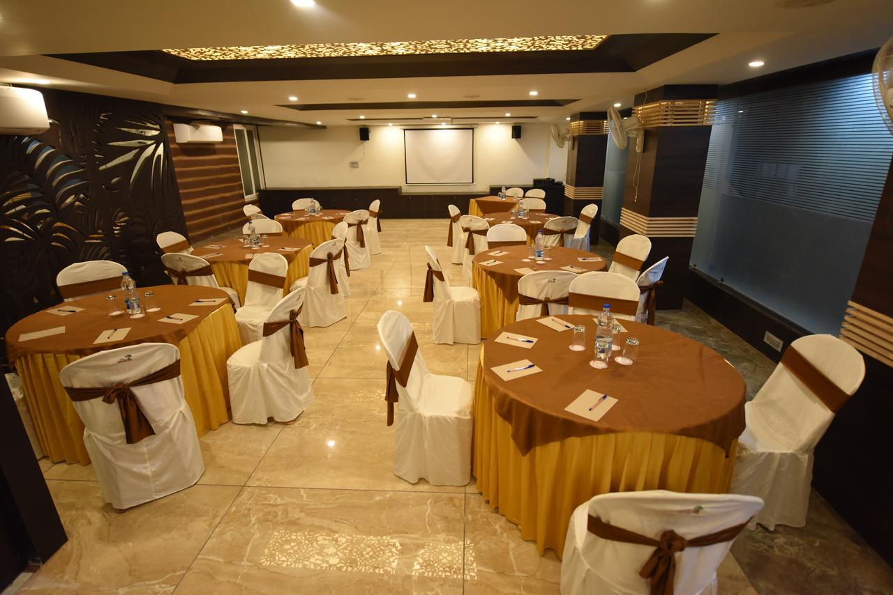 Hotel The Bentree Bhopal Esterno foto